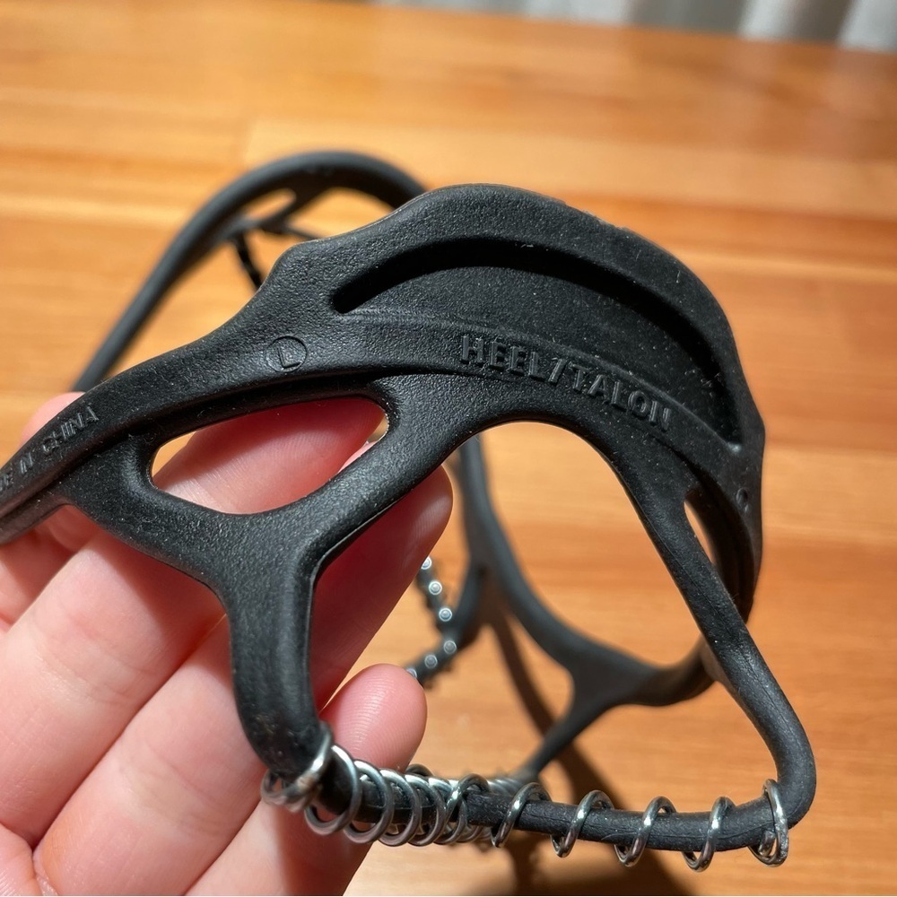 Yaktrax Spikeless Ice and Snow Shoe Gripper Sole Covers Unisex Large NWOT Black - Picture 6 of 13